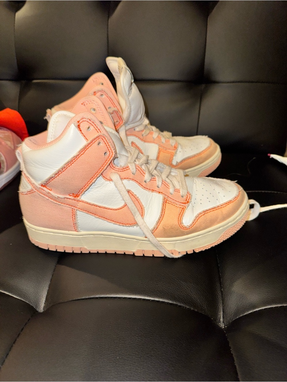Nike Dunk Hi 1985 Arctic orange.